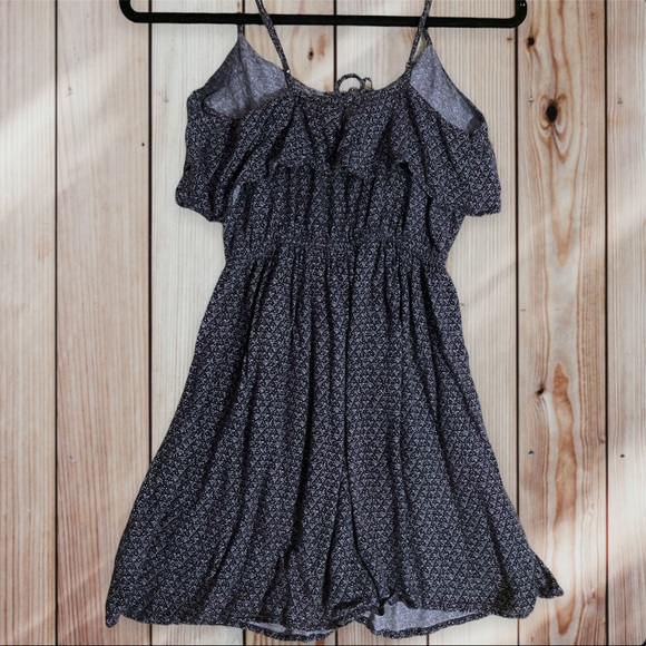 SOLD AE Ruffle pattern short sundress - Picture 2 of 8